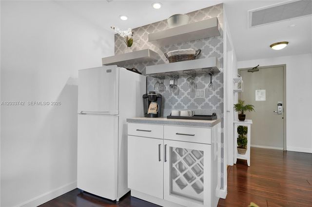2889 Mcfarlane Road 1603, Miami, FL 33133
