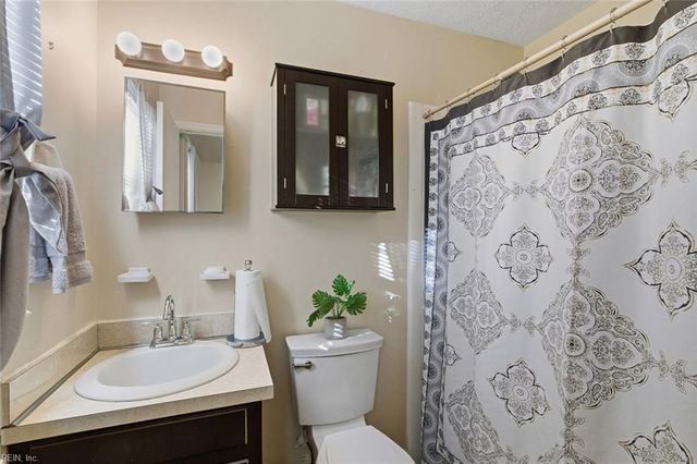 11020 Woods Cross RD, Gloucester, VA 23061