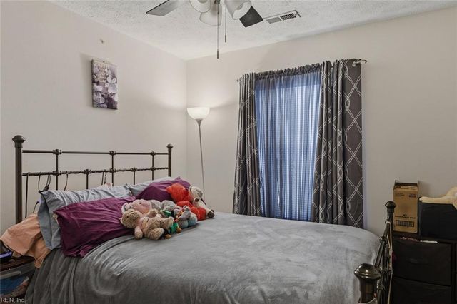 11020 Woods Cross RD, Gloucester, VA 23061