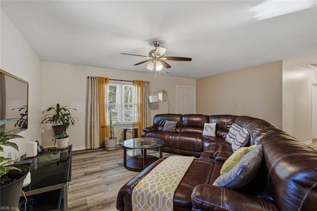 11020 Woods Cross RD, Gloucester, VA 23061