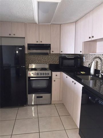 300 OREGON Street 303, Hollywood, FL 33019