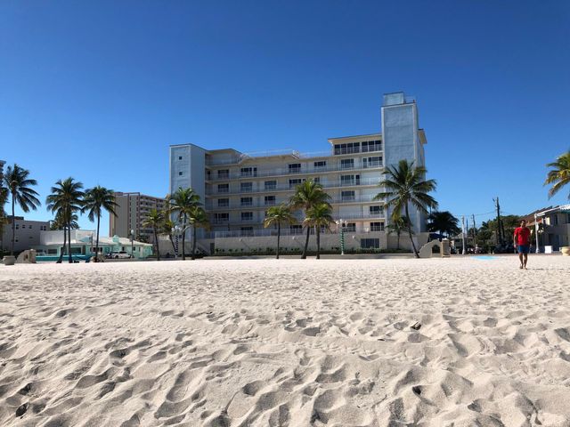 300 OREGON Street 303, Hollywood, FL 33019