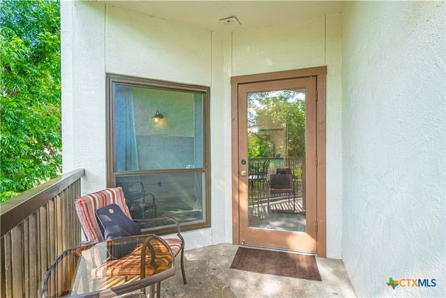 401 W Lincoln Street A201, New Braunfels, TX 78130