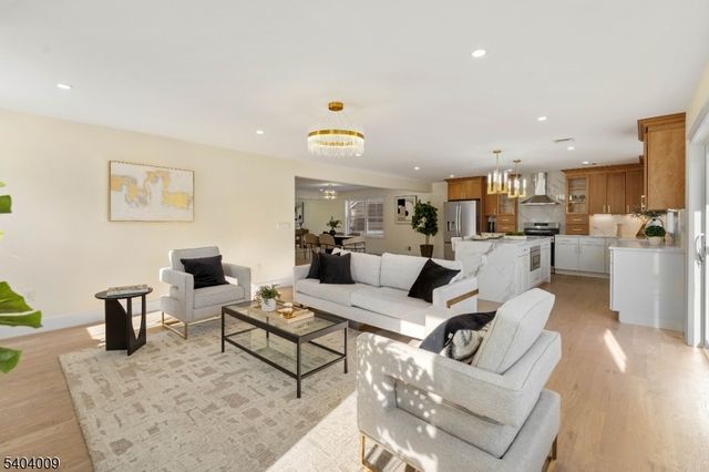 461 Thoreau Ter, Union Twp., NJ 07083