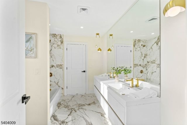 461 Thoreau Ter, Union Twp., NJ 07083