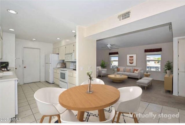 14007 N WHISPERING LAKE Drive, Sun City, AZ 85351