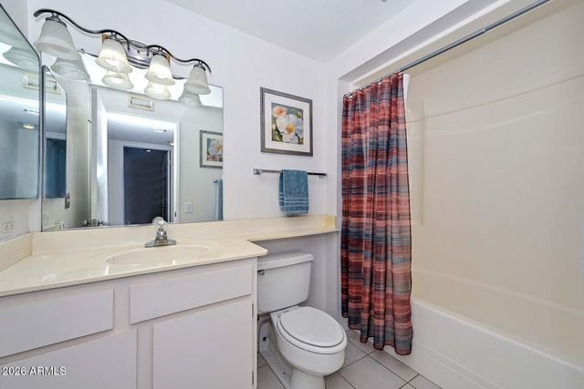 14007 N WHISPERING LAKE Drive, Sun City, AZ 85351