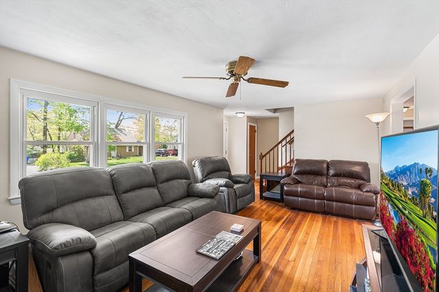 148 Hadley St, Springfield, MA 01118