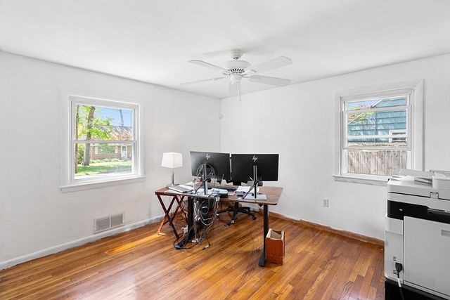 148 Hadley St, Springfield, MA 01118