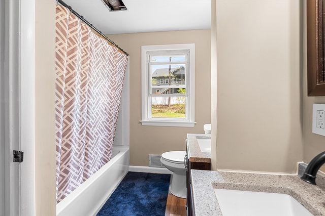 148 Hadley St, Springfield, MA 01118