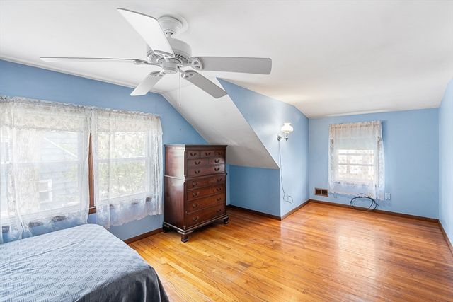 148 Hadley St, Springfield, MA 01118