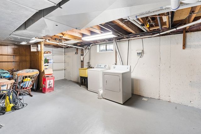 148 Hadley St, Springfield, MA 01118