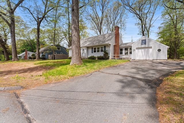 148 Hadley St, Springfield, MA 01118