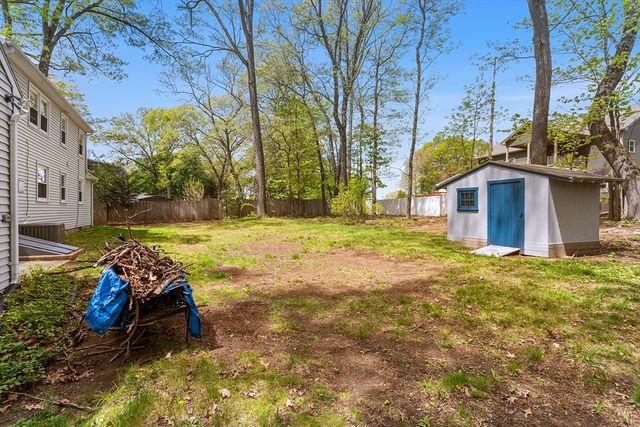 148 Hadley St, Springfield, MA 01118