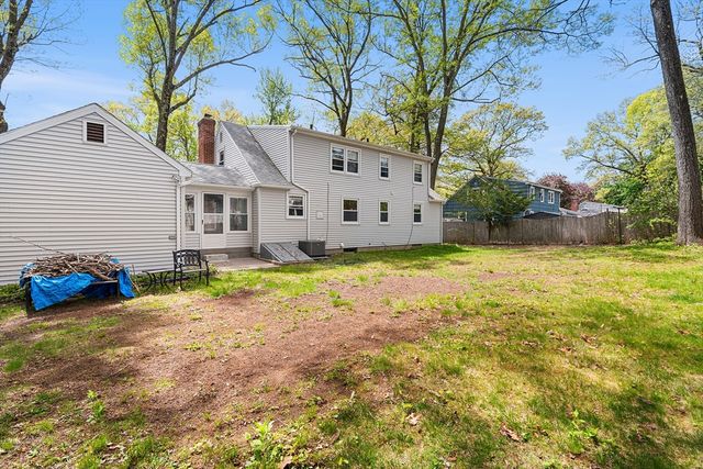 148 Hadley St, Springfield, MA 01118