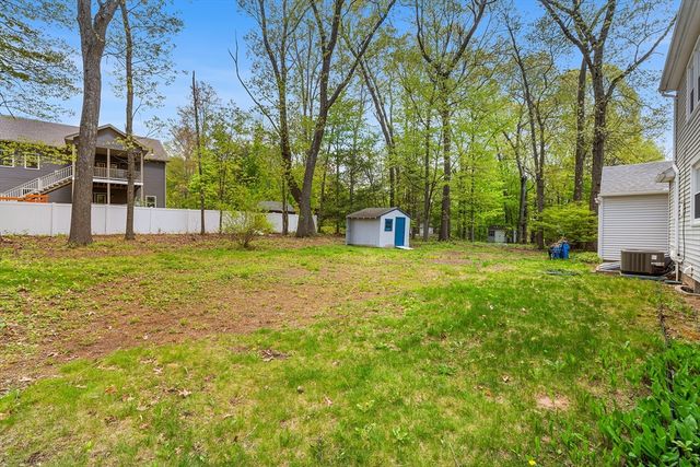 148 Hadley St, Springfield, MA 01118