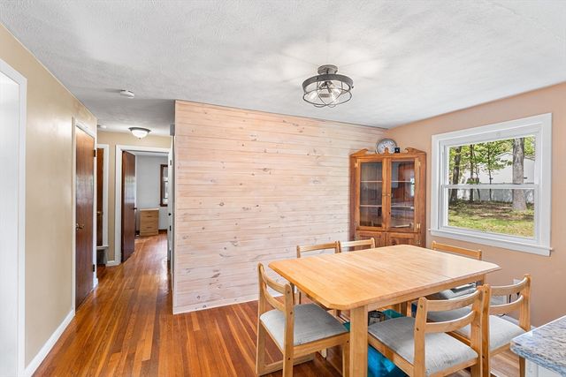 148 Hadley St, Springfield, MA 01118