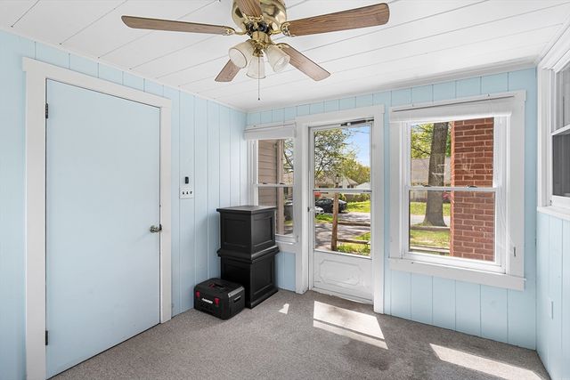 148 Hadley St, Springfield, MA 01118