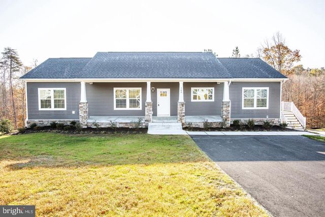 145 HICKORY HILL OVERLOOK CT, Fredericksburg, VA 22405