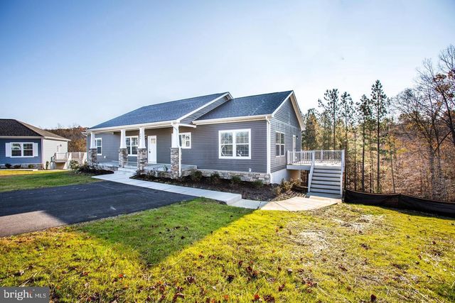 145 HICKORY HILL OVERLOOK CT, Fredericksburg, VA 22405