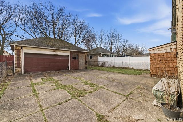 77 Connelly Avenue, Buffalo, NY 14215