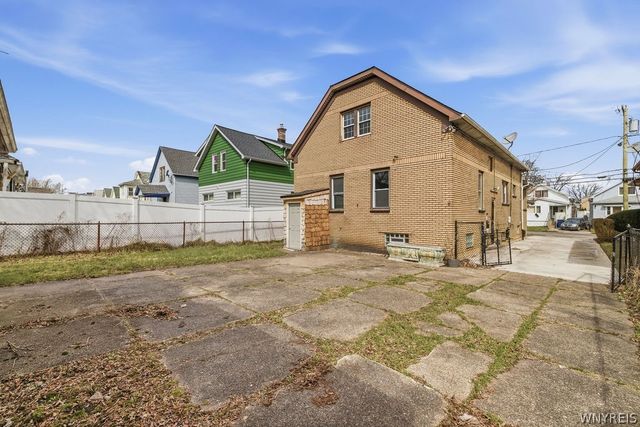 77 Connelly Avenue, Buffalo, NY 14215