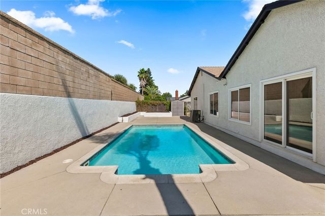 1529 E Hazeltine Street, Ontario, CA 91761