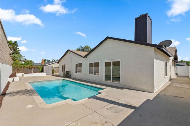 1529 E Hazeltine Street, Ontario, CA 91761