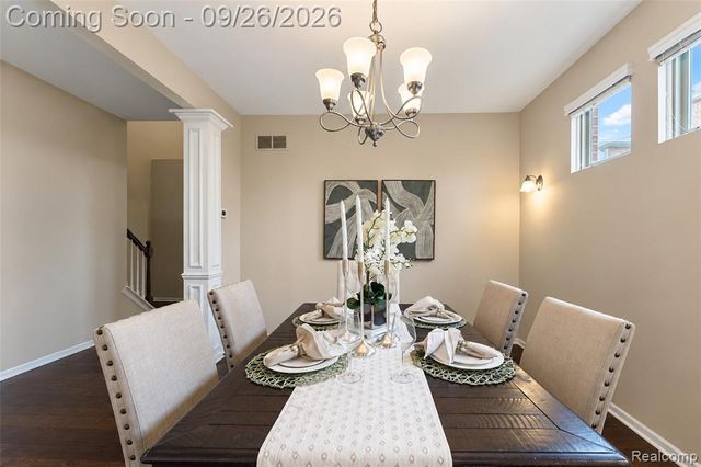 822 Lake Woods Drive, Canton, MI 48188