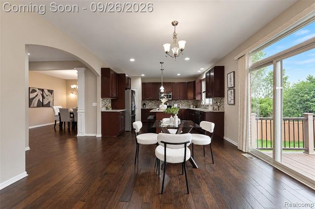 822 Lake Woods Drive, Canton, MI 48188