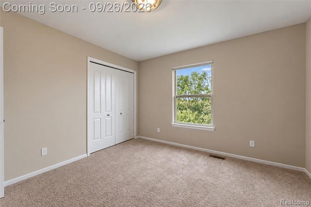 822 Lake Woods Drive, Canton, MI 48188