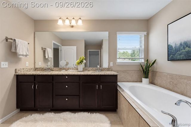 822 Lake Woods Drive, Canton, MI 48188