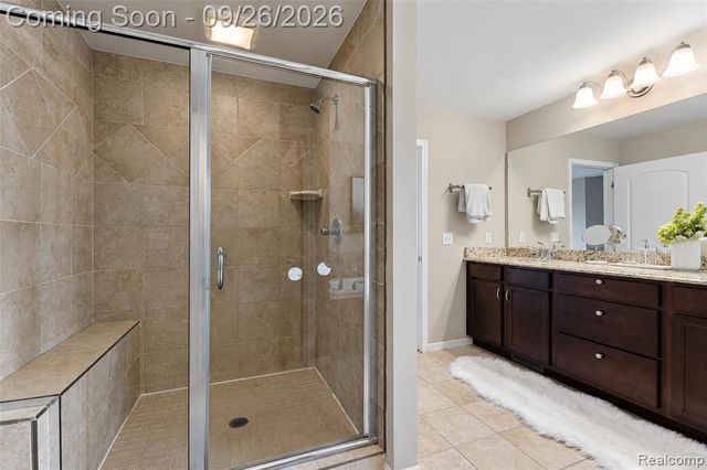 822 Lake Woods Drive, Canton, MI 48188