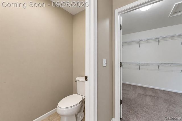 822 Lake Woods Drive, Canton, MI 48188