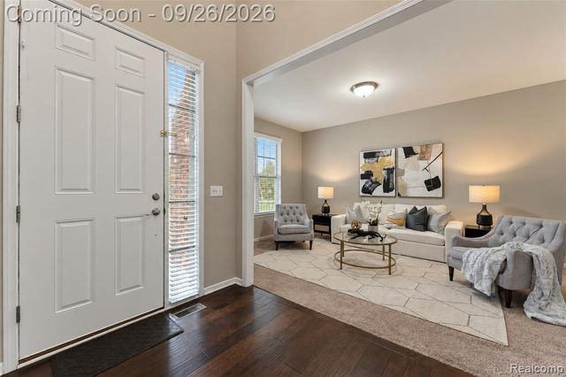 822 Lake Woods Drive, Canton, MI 48188