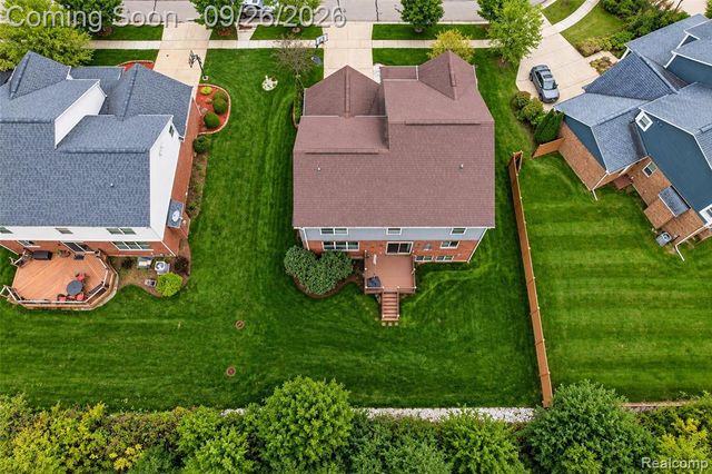 822 Lake Woods Drive, Canton, MI 48188