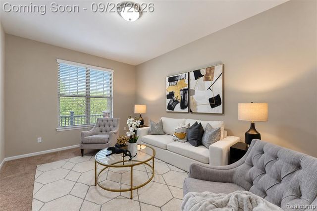 822 Lake Woods Drive, Canton, MI 48188