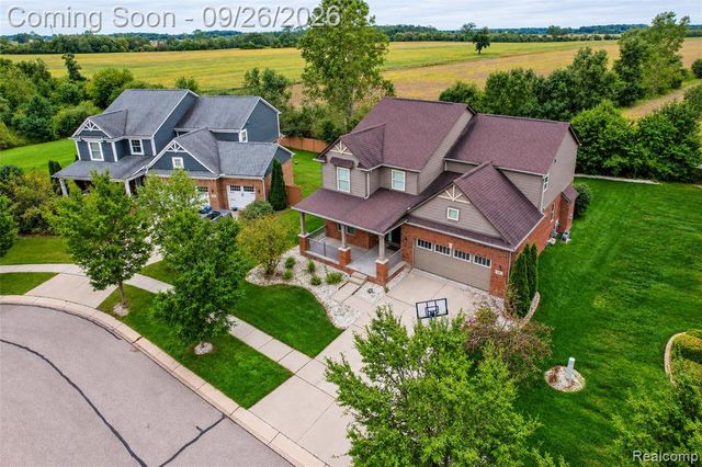 822 Lake Woods Drive, Canton, MI 48188