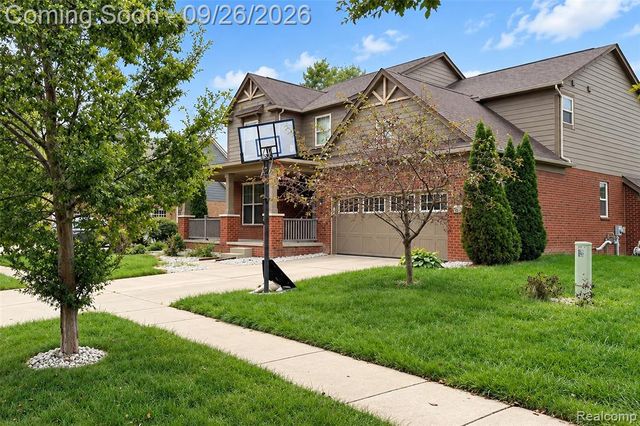 822 Lake Woods Drive, Canton, MI 48188