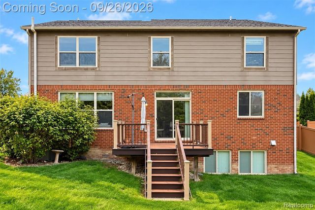 822 Lake Woods Drive, Canton, MI 48188