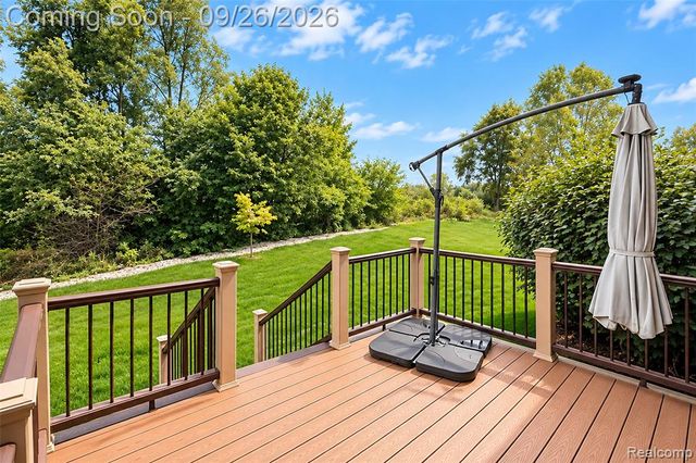 822 Lake Woods Drive, Canton, MI 48188