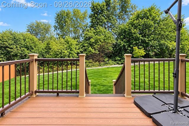 822 Lake Woods Drive, Canton, MI 48188