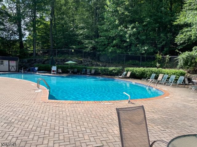 79 Continental Rd, Parsippany-troy Hills Twp., NJ 07950