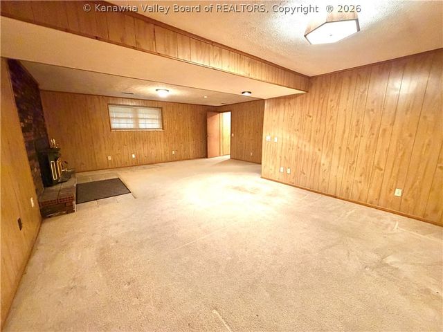5209 Glow Drive, Charleston, WV 25314