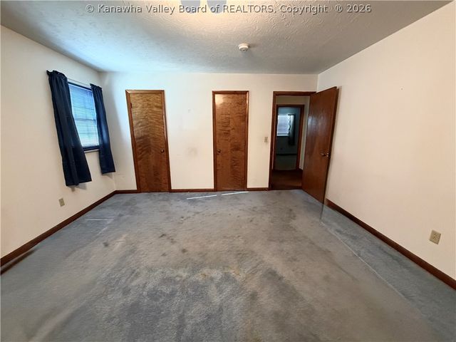 5209 Glow Drive, Charleston, WV 25314