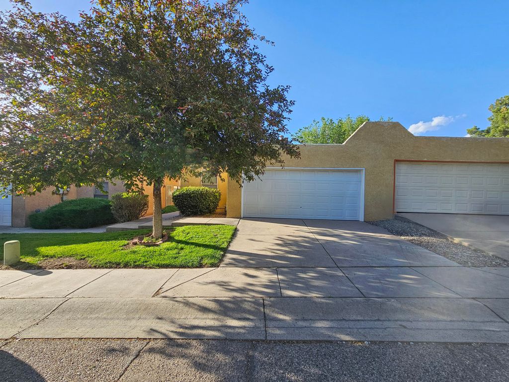 7235 WHIPPOORWILL Lane NE, Albuquerque, NM 87109