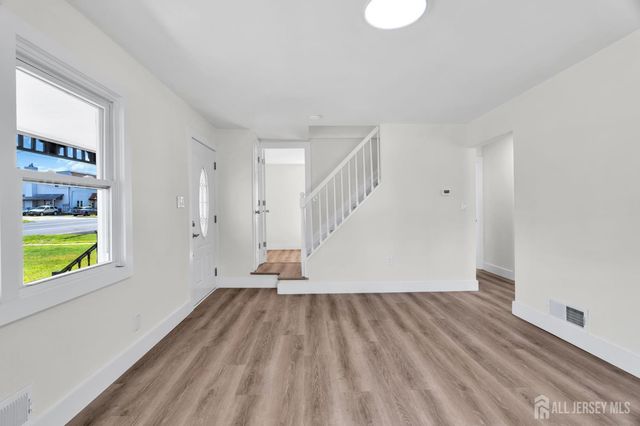 414 S Pine Avenue S, Sayreville, NJ 08879