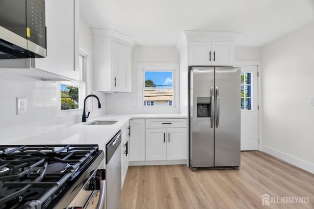 414 S Pine Avenue S, Sayreville, NJ 08879