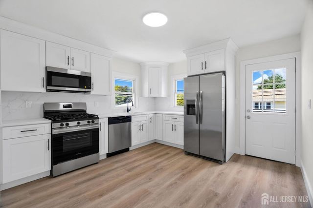 414 S Pine Avenue S, Sayreville, NJ 08879
