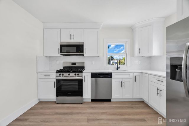 414 S Pine Avenue S, Sayreville, NJ 08879